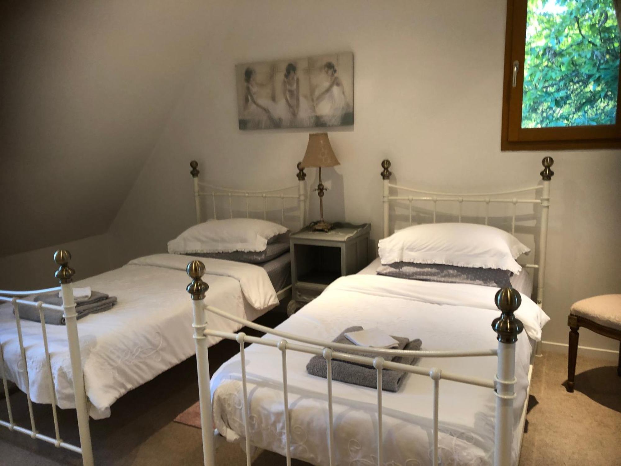 ドンム Les Jonquilles Bed & Breakfast エクステリア 写真